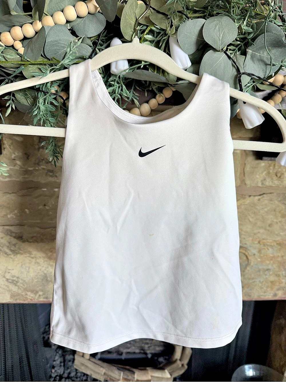 Nike One Swoosh Fitted Dri-FIT Cropped Tank Top White Small